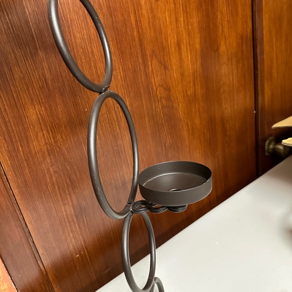 Home interiors Contemporary Metal circles Candle holder - Picture 9 of 16